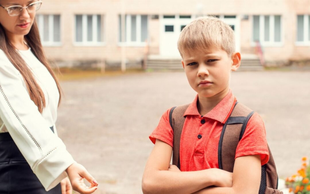 Qué hacer si su hijo se niega a ir a la escuela