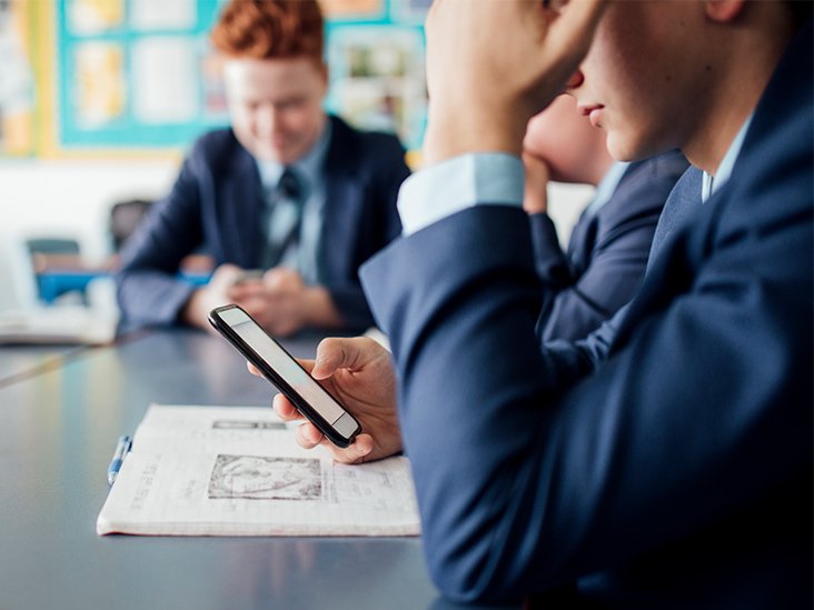 Los adolescentes que se autolesionan digitalmente tienen más probabilidades de intentar suicidarse