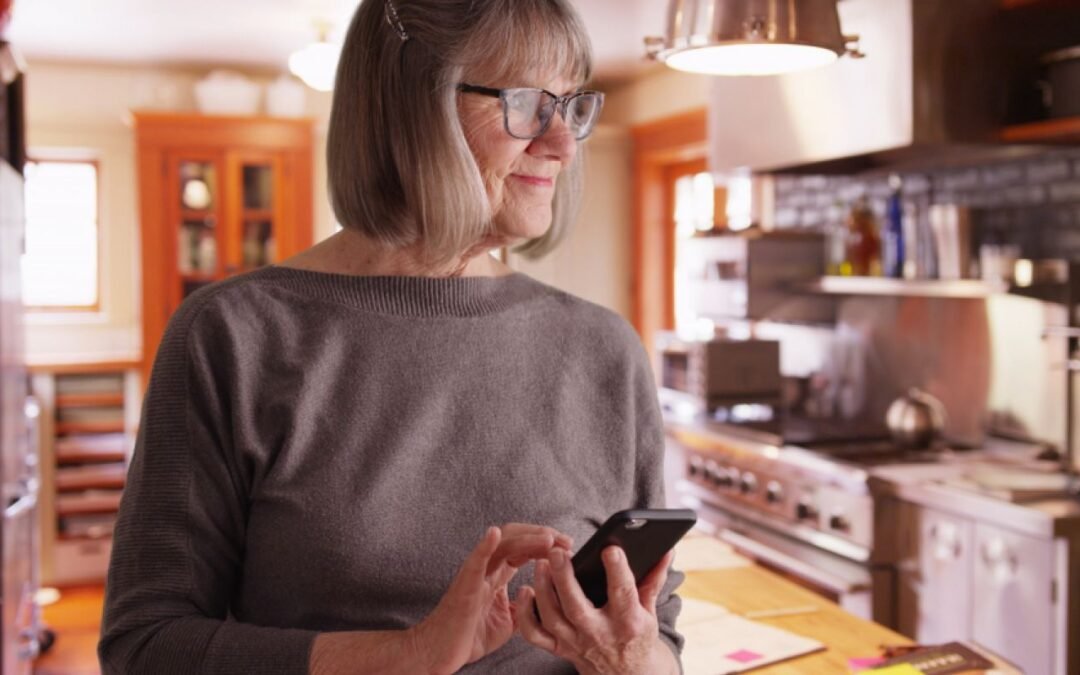 Uso de tecnología, soledad y aislamiento