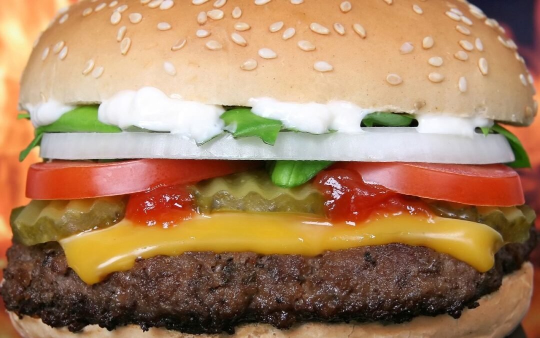 5 razones por las que comemos en exceso