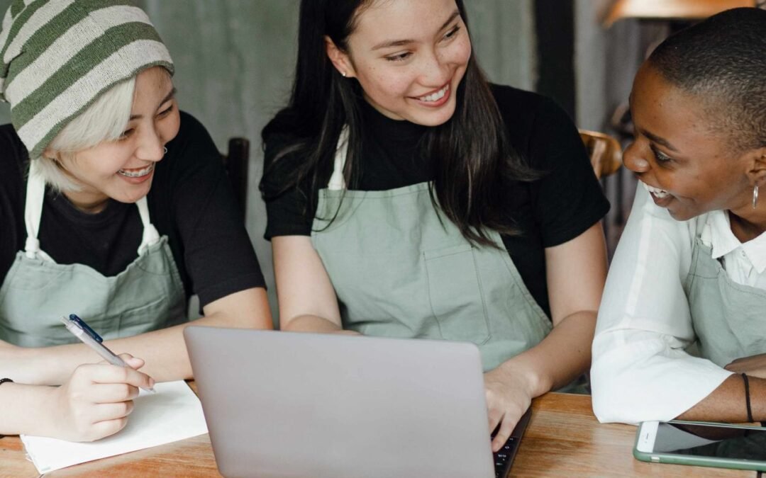 Tu historia personal brilla a través de tu sentido del humor.