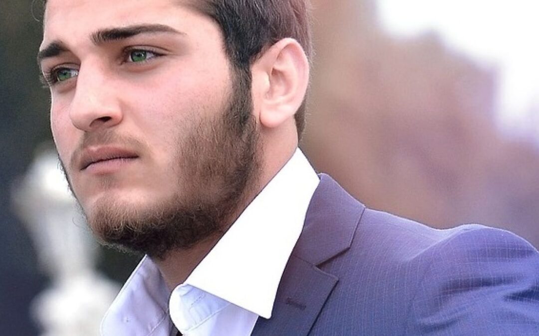 La investigación muestra por qué las personas atractivas son más narcisistas