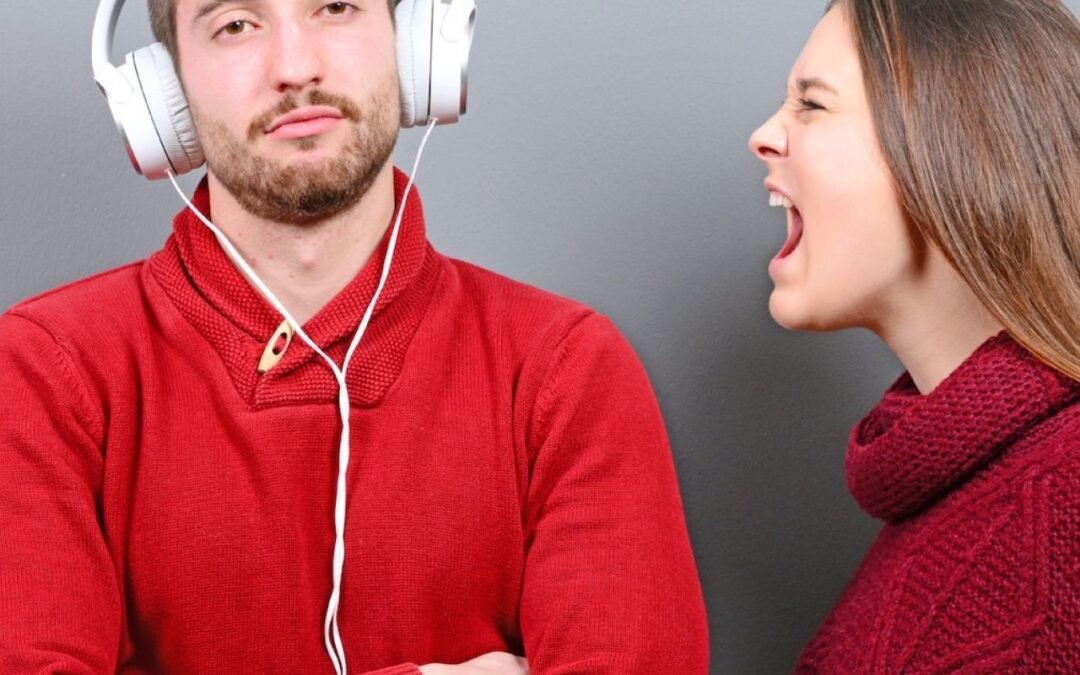 ¿Expresa o discute su ira con su pareja?