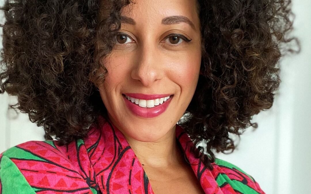 Solo en la cima: el impacto de la interseccionalidad en el liderazgo