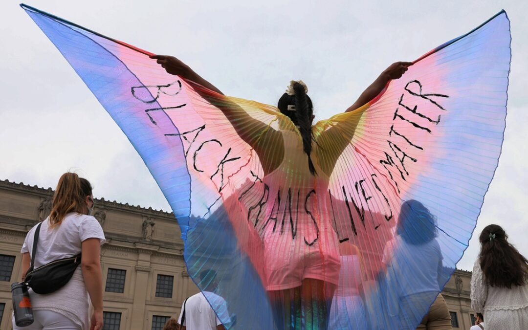 Existe una creciente preocupación por las tasas de suicidio entre los jóvenes negros transgénero y no binarios