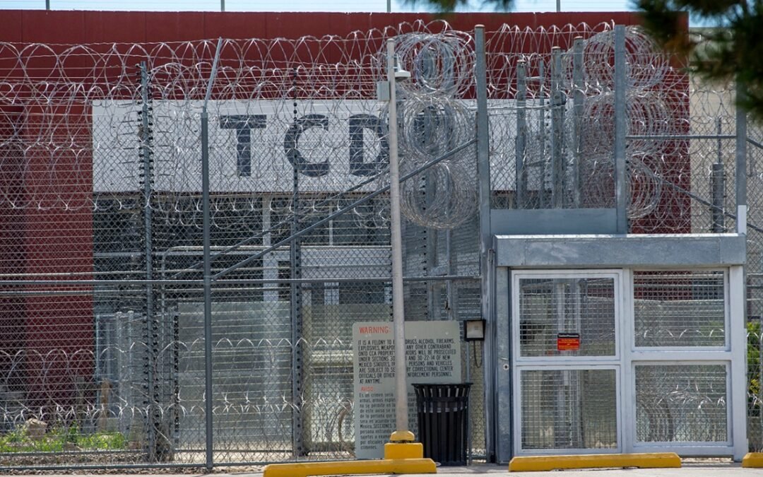 Los intentos de suicidio resaltan los problemas de salud mental en la detención de inmigrantes