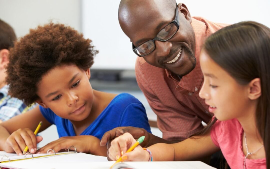 Cómo tratar mejor con tu maestro en el salón de clases